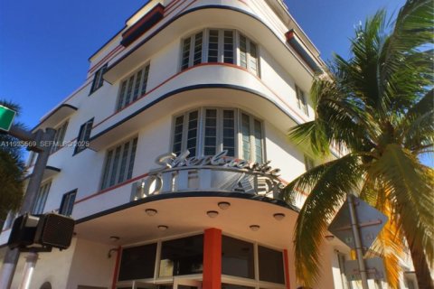 Condominio en alquiler en Miami Beach, Florida, 30.19 m2 № 1993622 - foto 1