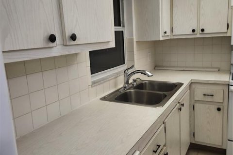 Снять в аренду кондоминиум в Сент-Питерсберг, Флорида 1 спальня, 75.72м2, № 1901470 - фото 5