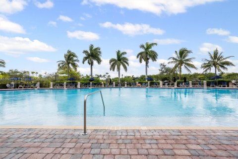 Condo in Cutler Bay, Florida, 2 bedrooms № 1958515 - photo 19