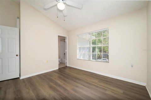 Townhouse in Gainesville, Florida 2 bedrooms, 116.13 sq.m. № 2233721 - photo 21