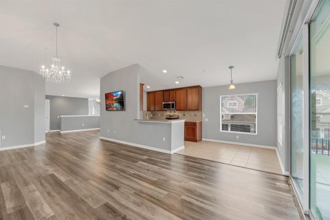 Condo in Riverview, Florida, 2 bedrooms  № 2222659 - photo 10