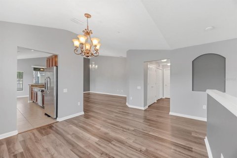 Condo in Riverview, Florida, 2 bedrooms  № 2222659 - photo 5