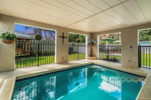 Casa en venta en West Palm Beach, Florida, 3 dormitorios, 135.27 m2 № 2183158 - foto 2
