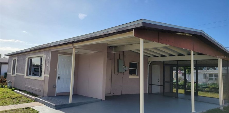 Villa ou maison à Port Charlotte, Floride 3 chambres, 94.39 m2 № 2214217