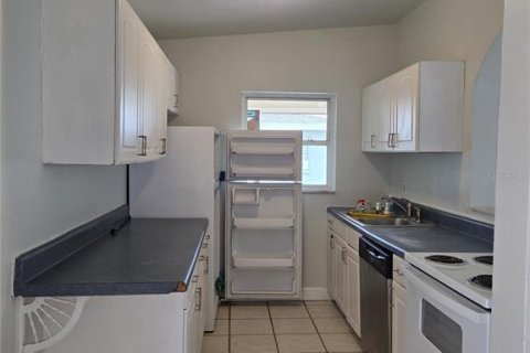 Villa ou maison à vendre à Port Charlotte, Floride: 3 chambres, 94.39 m2 № 2214217 - photo 12