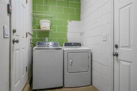 House in Orlando, Florida 3 bedrooms, 94.67 sq.m. № 1866872 - photo 27