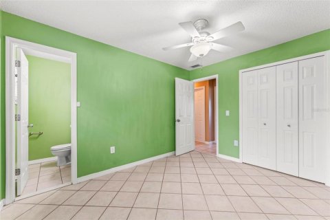 House in Orlando, Florida 3 bedrooms, 94.67 sq.m. № 1866872 - photo 18