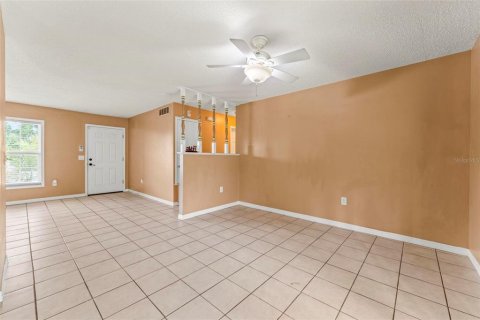 House in Orlando, Florida 3 bedrooms, 94.67 sq.m. № 1866872 - photo 10