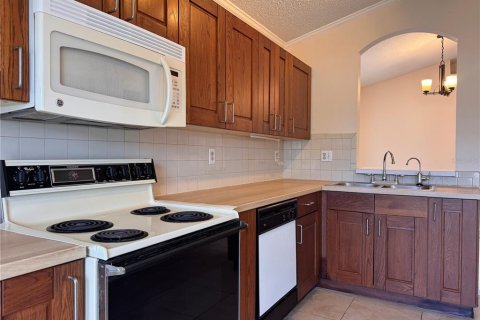 House in Orlando, Florida 4 bedrooms, 159.51 sq.m. № 1885423 - photo 8