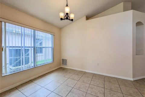 House in Orlando, Florida 4 bedrooms, 159.51 sq.m. № 1885423 - photo 10