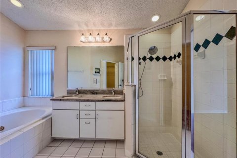 House in Orlando, Florida 4 bedrooms, 159.51 sq.m. № 1885423 - photo 17