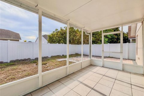 House in Orlando, Florida 4 bedrooms, 159.51 sq.m. № 1885423 - photo 25