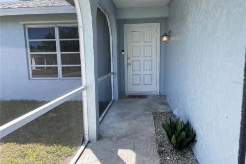 Casa en venta en Port Charlotte, Florida, 3 dormitorios, 132.2 m2 № 1590036 - foto 4
