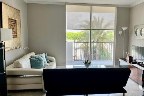 Кондоминиум с 3 спальнями в Корал-Гейблс, Флорида № 2053276