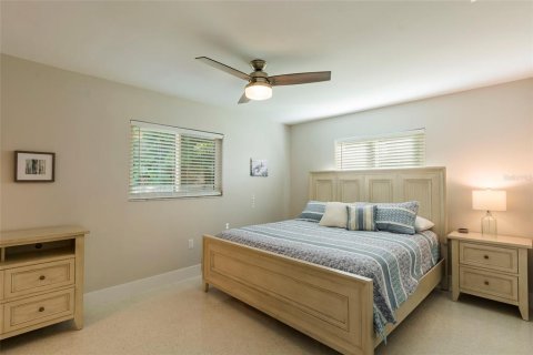 House in Sarasota, Florida 2 bedrooms, 169.64 sq.m. № 1718491 - photo 14