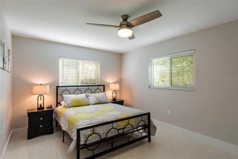 House in Sarasota, Florida 2 bedrooms, 169.64 sq.m. № 1718491 - photo 16