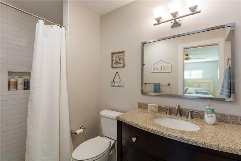 House in Sarasota, Florida 2 bedrooms, 169.64 sq.m. № 1718491 - photo 15