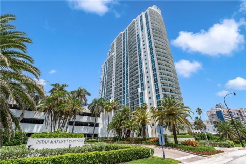 Condo in Hallandale Beach, Florida, 2 bedrooms  № 1961393