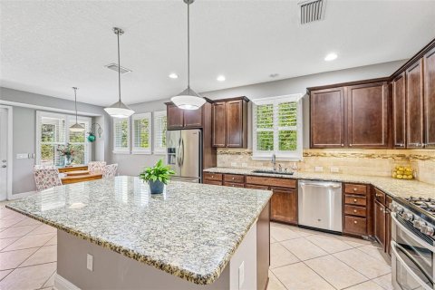 Купить виллу или дом в Аполло-Бич, Флорида 10 комнат, 216.18м2, № 2101888 - фото 7