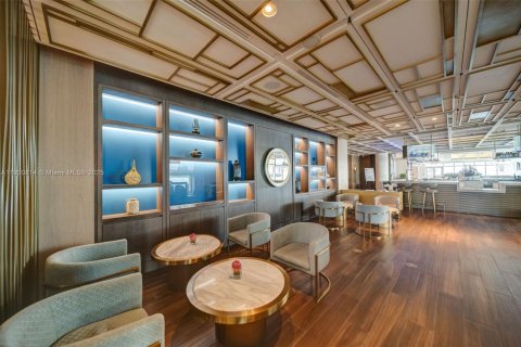 Condo in Miami Beach, Florida, 2 bedrooms  № 2018406 - photo 26