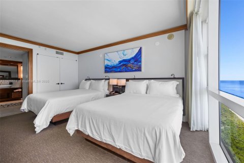 Condo in Miami Beach, Florida, 2 bedrooms  № 2018406 - photo 13