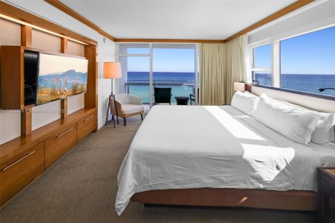 Condo in Miami Beach, Florida, 2 bedrooms  № 2018406 - photo 8