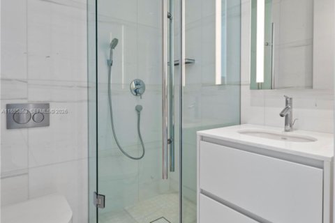 Condo in Miami, Florida, 5 bedrooms  № 2186020 - photo 23