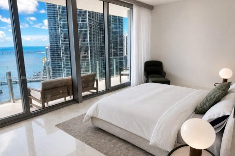Condo in Miami, Florida, 5 bedrooms  № 2186020 - photo 11