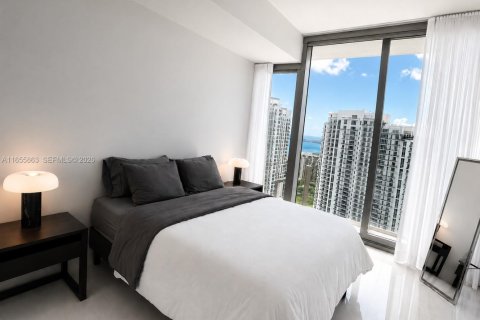 Condo in Miami, Florida, 5 bedrooms  № 2186020 - photo 15