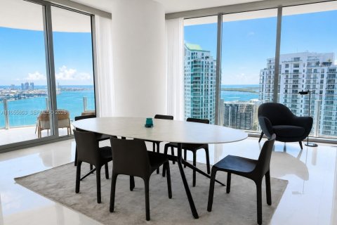 Condo in Miami, Florida, 5 bedrooms  № 2186020 - photo 5