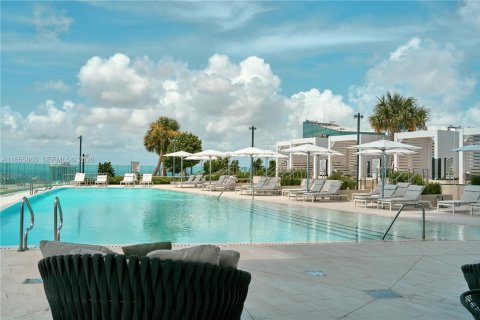 Condo in Miami, Florida, 5 bedrooms  № 2186020 - photo 27