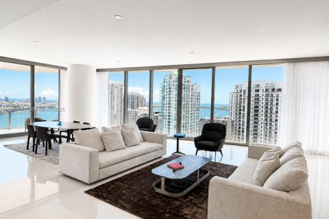 Condo in Miami, Florida, 5 bedrooms  № 2186020 - photo 2