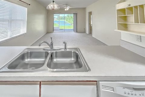 Casa en venta en New Smyrna Beach, Florida, 2 dormitorios, 99.03 m2 № 1884871 - foto 2