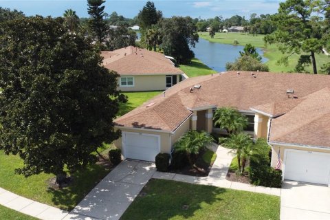 Casa en venta en New Smyrna Beach, Florida, 2 dormitorios, 99.03 m2 № 1884871 - foto 1