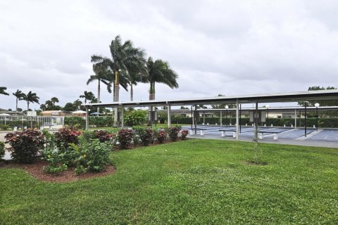House in West Palm Beach, Florida 1 bedroom, 56.76 sq.m. № 907533 - photo 1