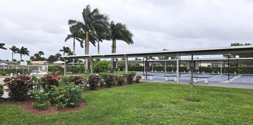 House in West Palm Beach, Florida 1 bedroom, 56.76 sq.m. № 907533