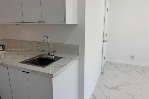 Immobilier commercial à louer à Miami, Floride: 1 chambre, 83.61 m2 № 1971537 - photo 5