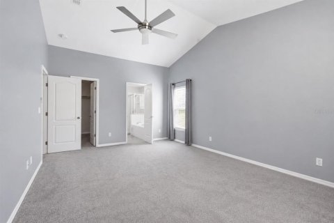 House in Minneola, Florida 3 bedrooms, 153.1 sq.m. № 2207371 - photo 24
