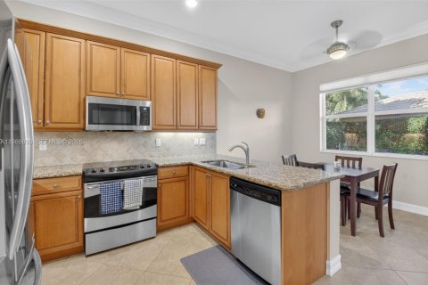 Снять в аренду виллу или дом в Бойнтон-Бич, Флорида 3 спальни, 150.04м2, № 2048875 - фото 10