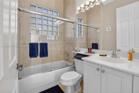 Снять в аренду виллу или дом в Бойнтон-Бич, Флорида 3 спальни, 150.04м2, № 2048875 - фото 22