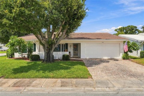 Condominio en Pinellas Park, Florida, 2 dormitorios № 2373932