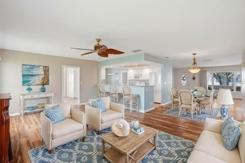 Condominio en venta en Pinellas Park, Florida, 2 dormitorios, 164.99 m2 № 2373932 - foto 13