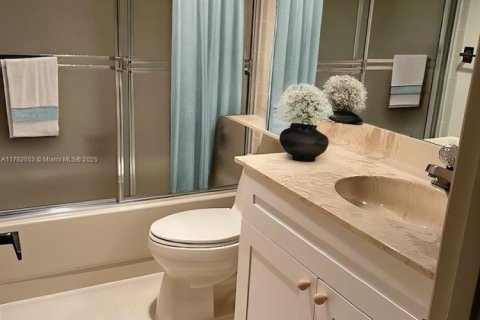 Condo in Wellington, Florida, 2 bedrooms  № 1715024 - photo 5