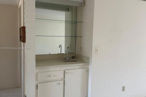 Condo in Wellington, Florida, 2 bedrooms  № 1715024 - photo 26