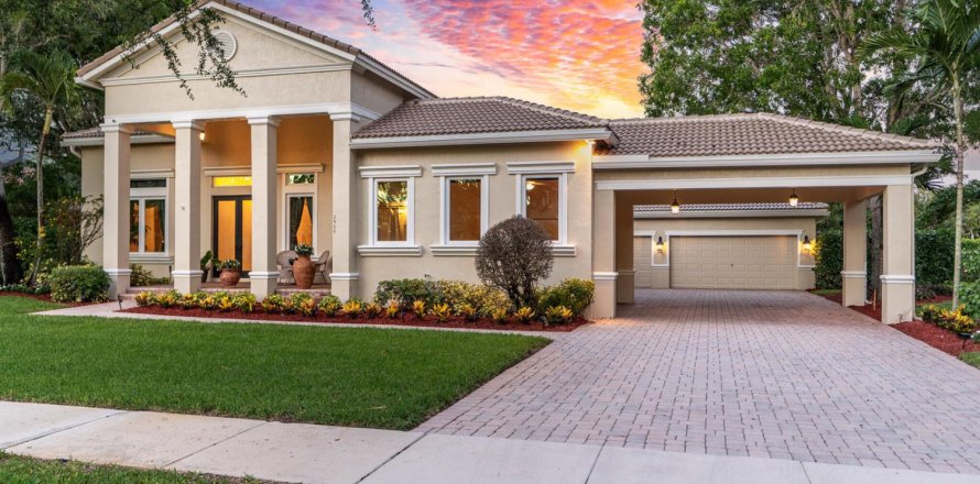 House in Davie, Florida 5 bedrooms, 376.9 sq.m. № 2088010