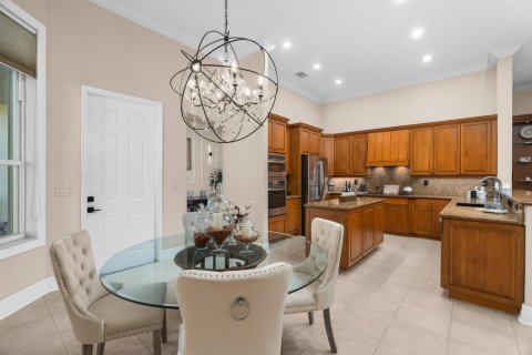 House in Davie, Florida 5 bedrooms, 376.9 sq.m. № 2088010 - photo 6