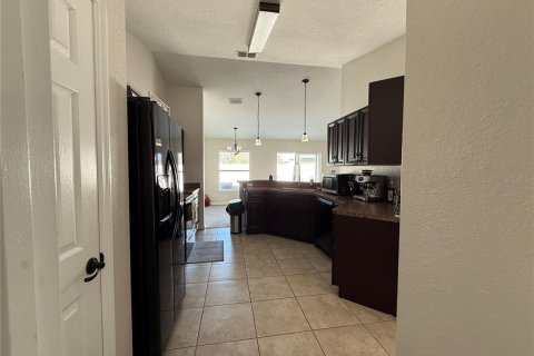 House in Ocala, Florida 4 bedrooms, 156.91 sq.m. № 2165954 - photo 9
