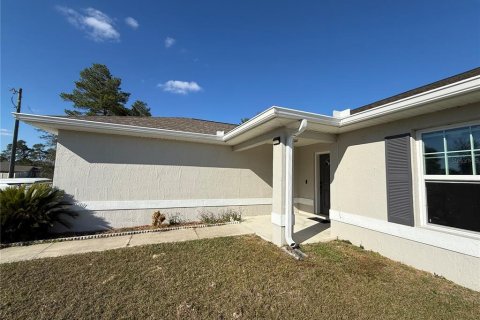 House in Ocala, Florida 4 bedrooms, 156.91 sq.m. № 2165954 - photo 2