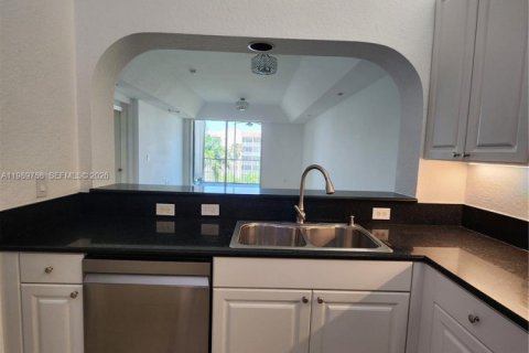 Купить кондоминиум в Дорал, Флорида 3 спальни, 158.86м2, № 2057380 - фото 15