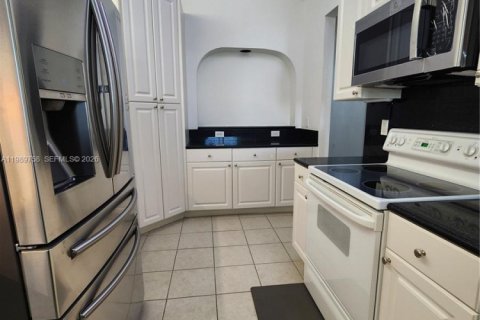 Купить кондоминиум в Дорал, Флорида 3 спальни, 158.86м2, № 2057380 - фото 25